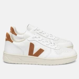 Veja V-10 Sneakers in Extra White & Camel